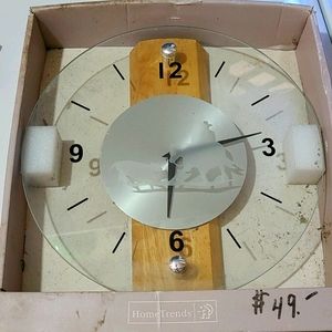 Old West Hometrends glass wall clock